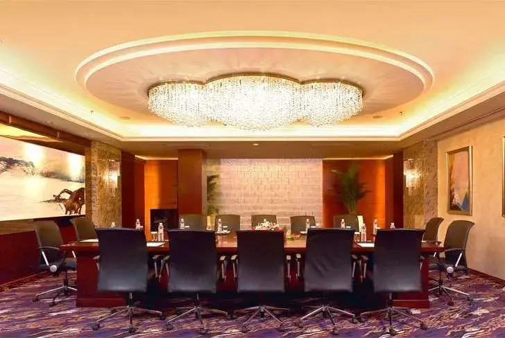 Days Hotel & Suites Hillsun Chongqing - фото 12