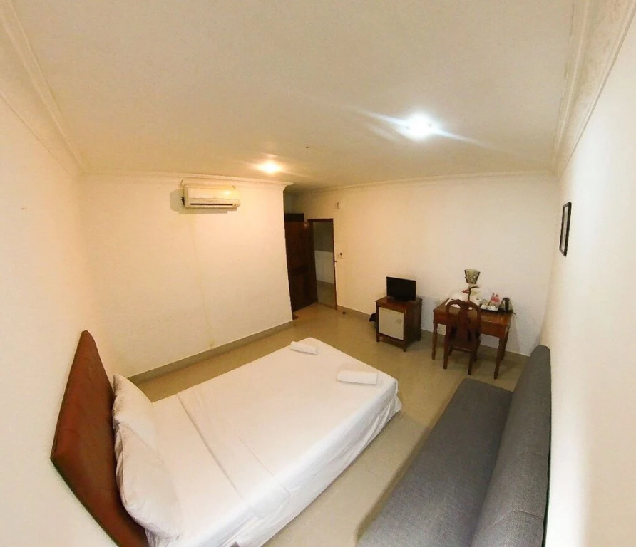 DE Hotel Phnom Penh by null