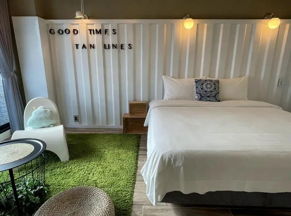 Standard Double room with balcony (full double bed)