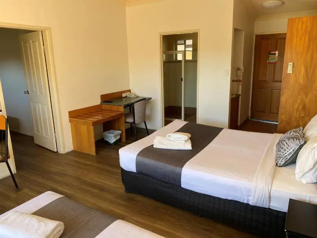 2 Bedrooms Standard Family room