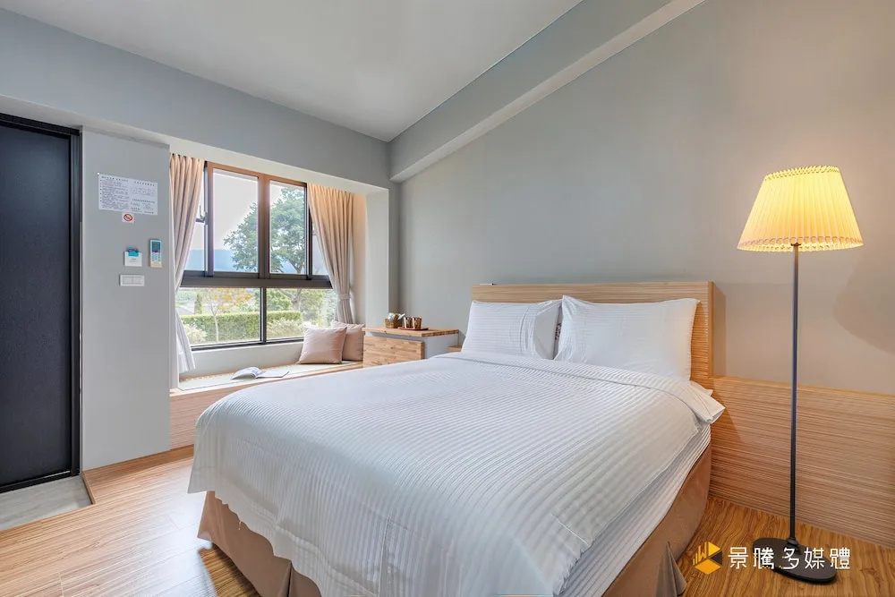 Standard Double room with garden view (full double bed)