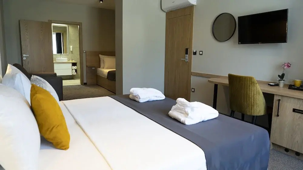 Comfort room