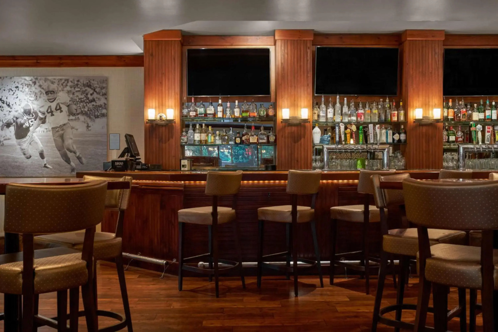 DoubleTree by Hilton Hotel Dallas – Love Field - фото 40