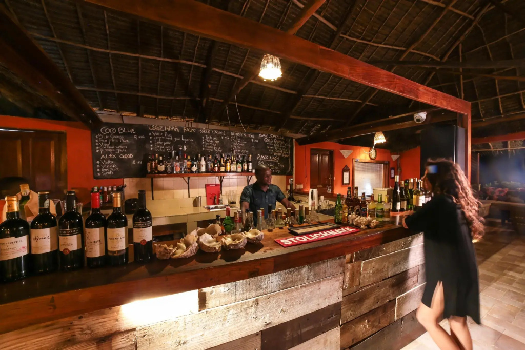 Food & Beverage