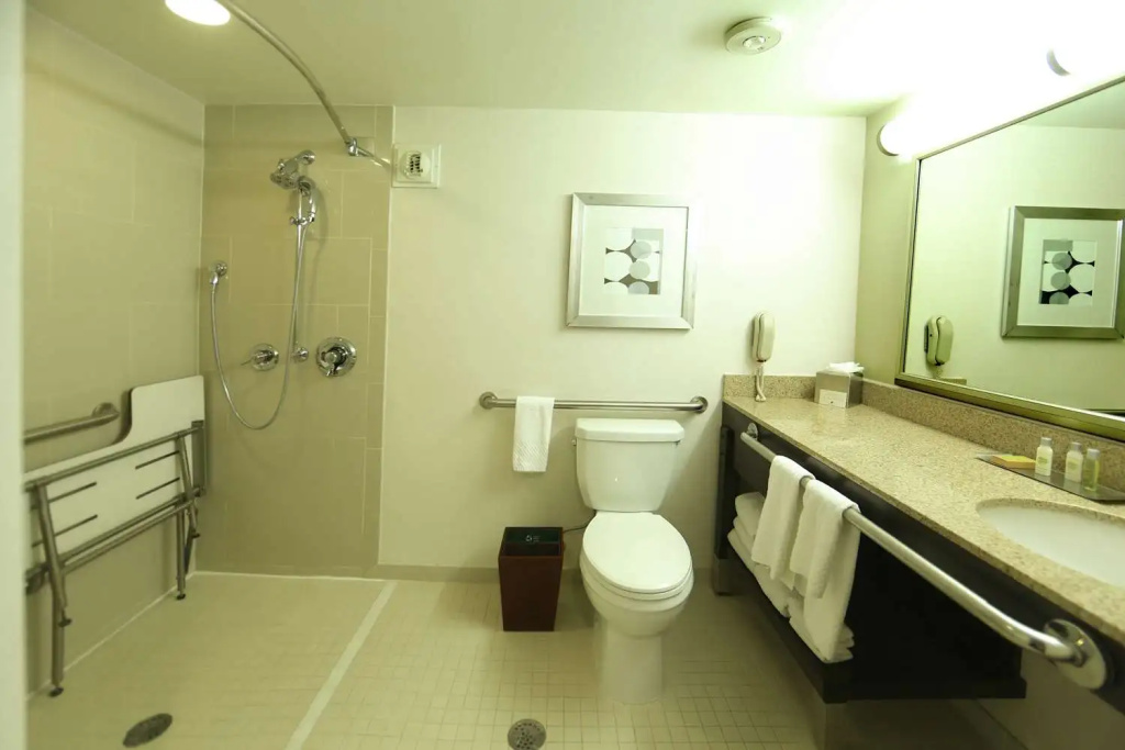 DoubleTree by Hilton Detroit - Dearborn - Général