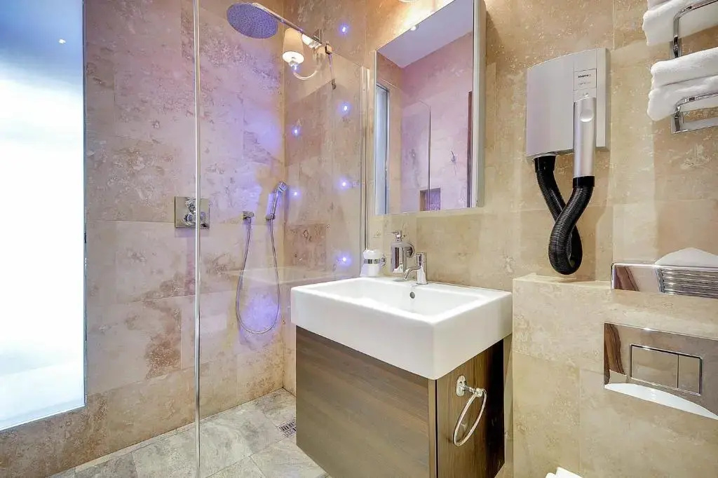 Mala Anglia Deluxe Rooms & SPA - Chambres