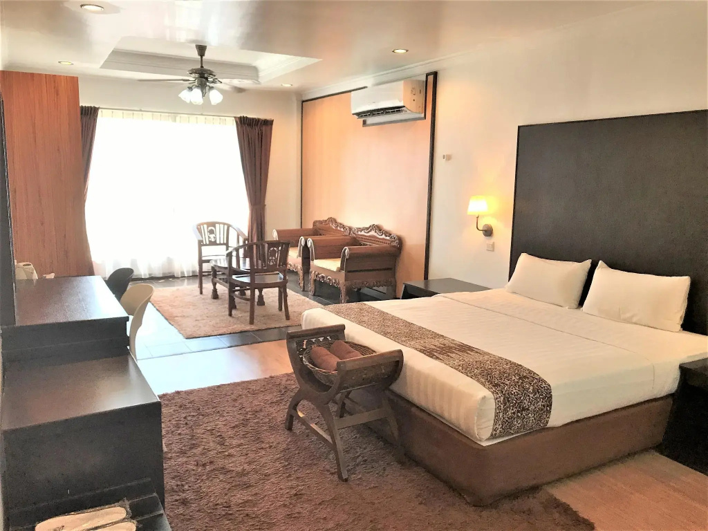 Standard Double room (full double bed)