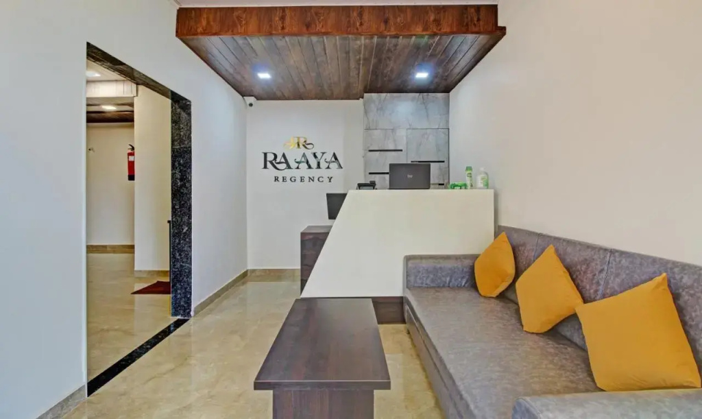 Lobby & Reception