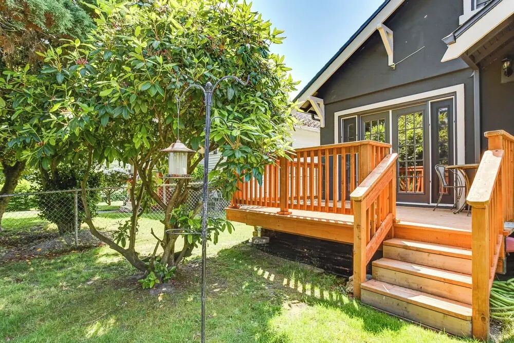 2 Mi to Dtwn Tacoma: Charming Home w/ Deck & Yard!