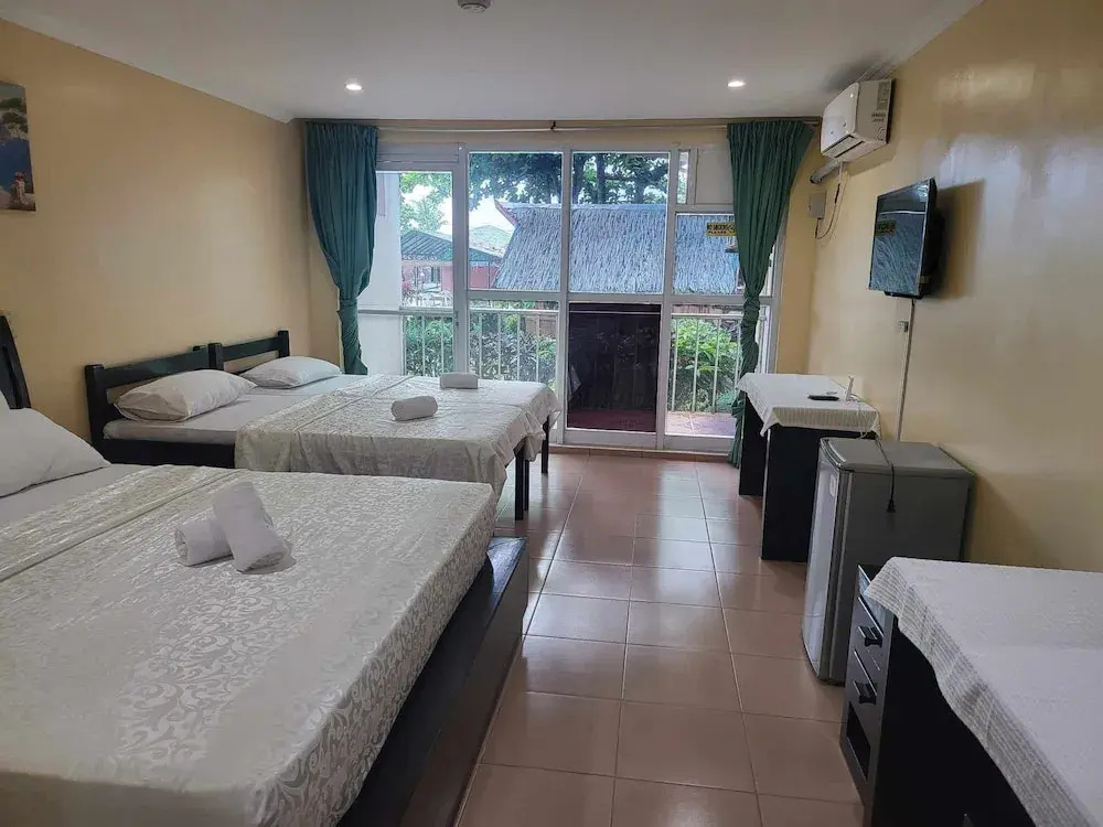 Deluxe Quadruple room
