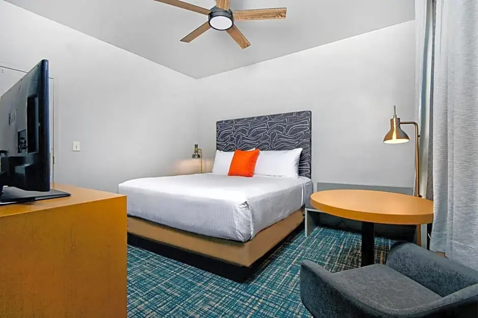 Executive Double room (full double bed)
