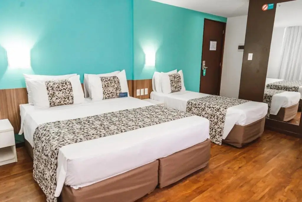 Standard Triple room