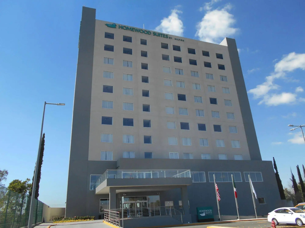 Fiesta Inn Suites Aeropuerto del Bajío