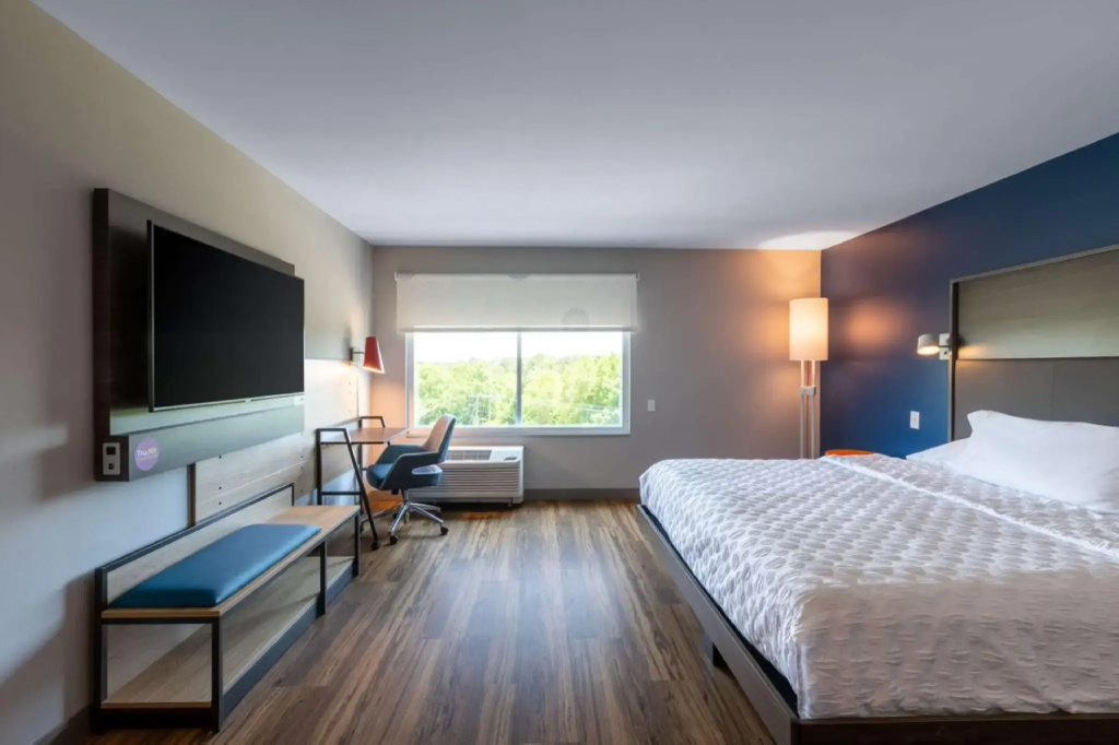 Standard Double room (full double bed)