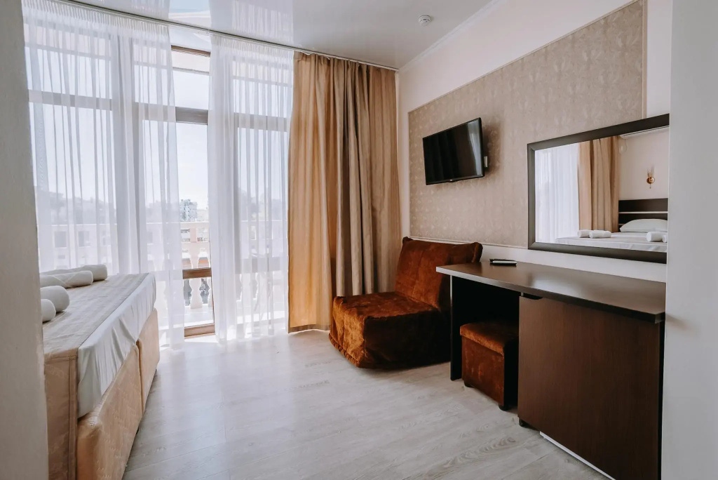 Double Studio (full double bed)