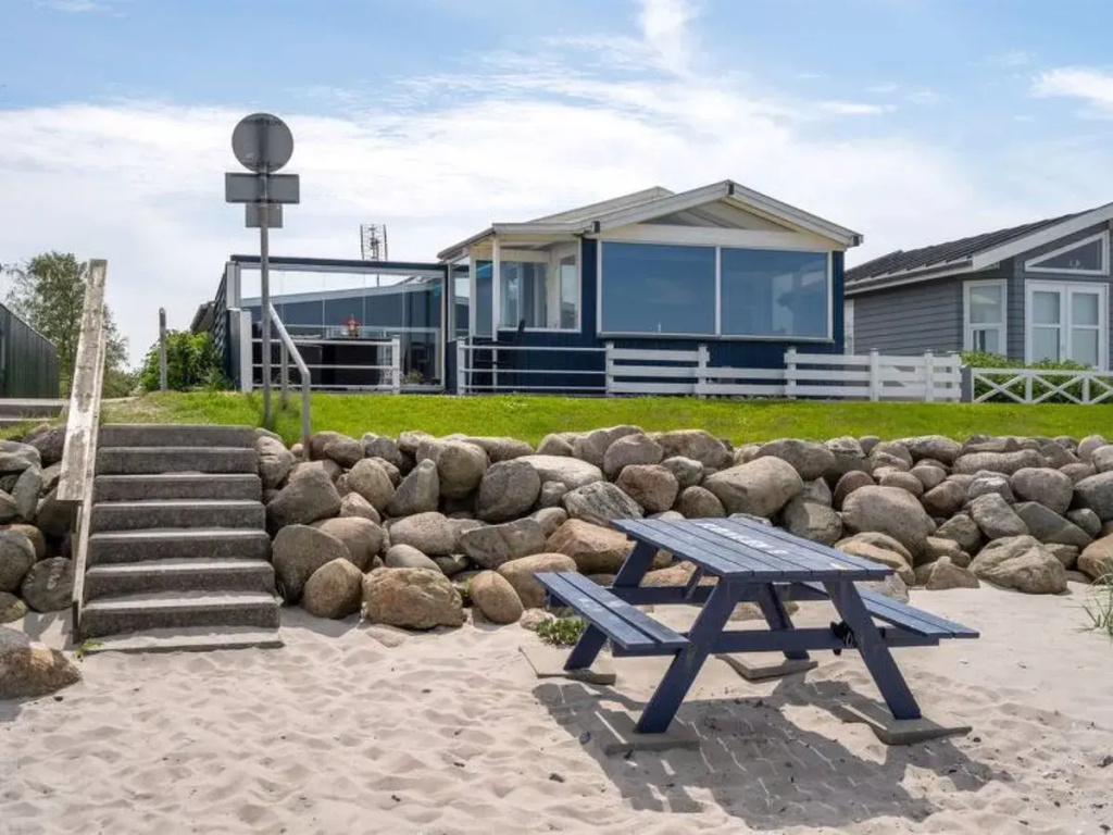"Nera" - 10m from the sea in Funen
