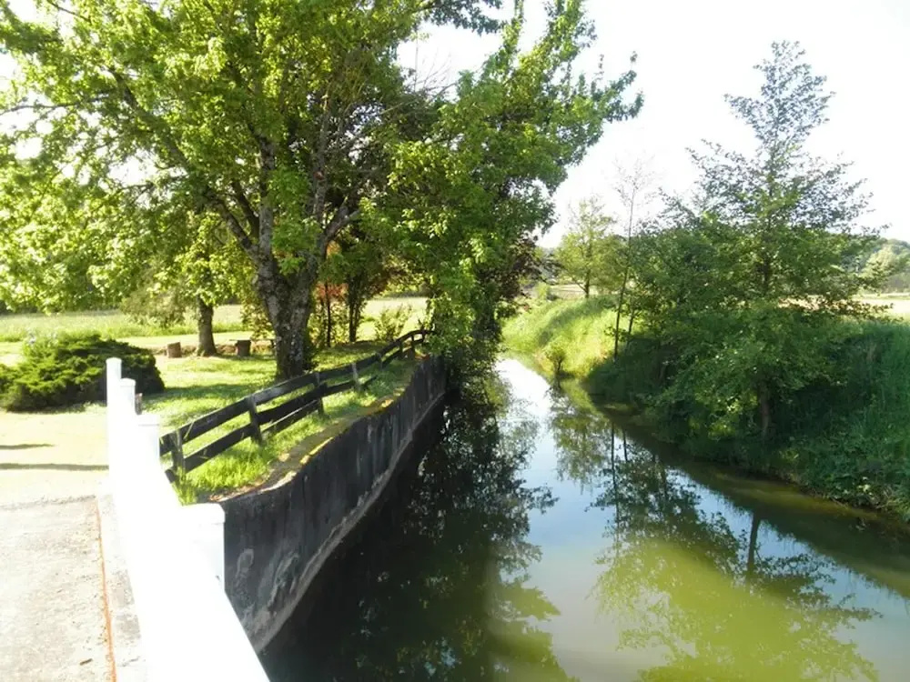 House With 3 Bedrooms in Piets-plasence-moustrou, With Wonderful Mount
