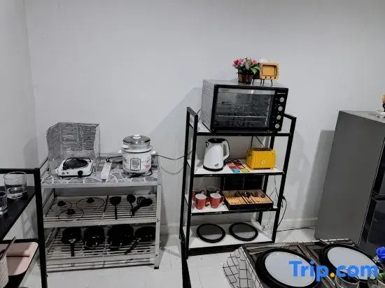 2 bedrooms 2 bathroom 1 kitchen house for 4 guests