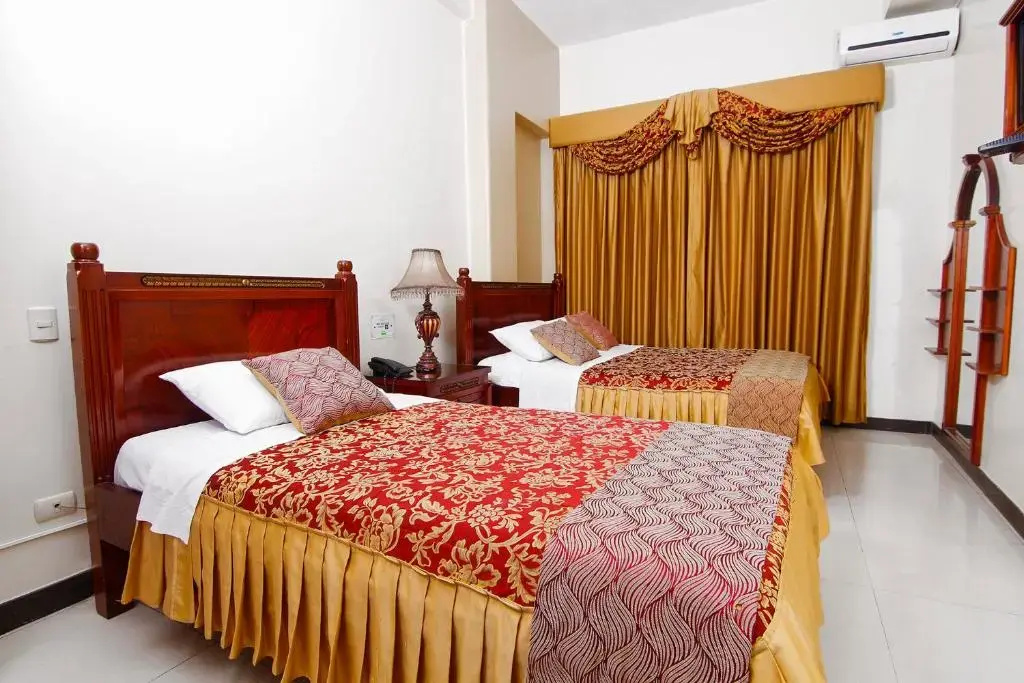 Hotel Versailles Internacional - Chambres