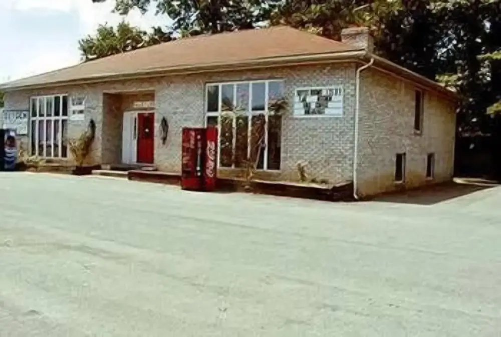 Valley Lodge Motel