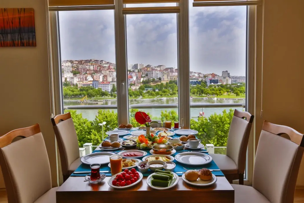 Balcony & Terrace