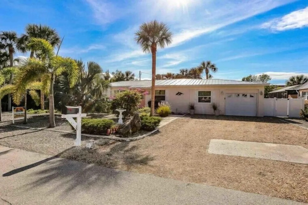 4870 Coquina Rd