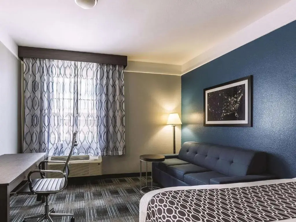 Platinum Inn & Suites Webster - Chambres