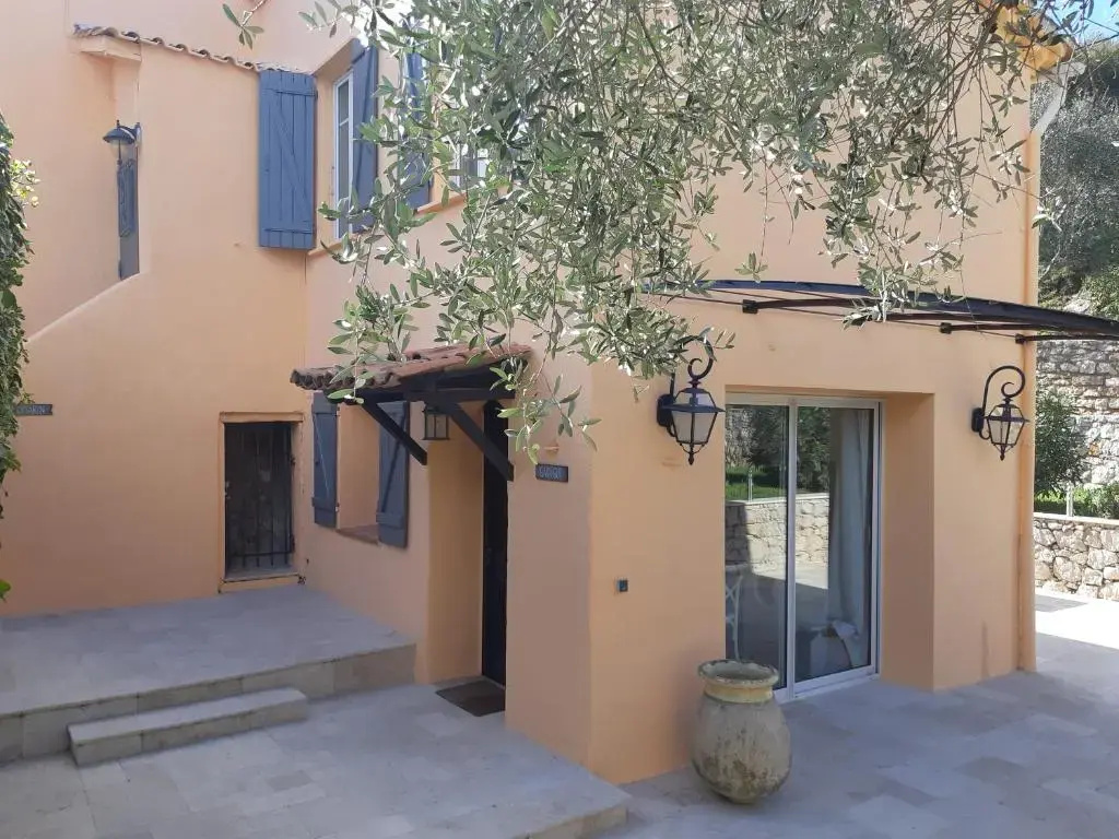 Standard Apartment