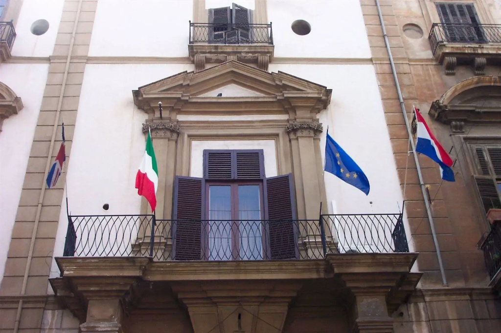 Hotel photo 12