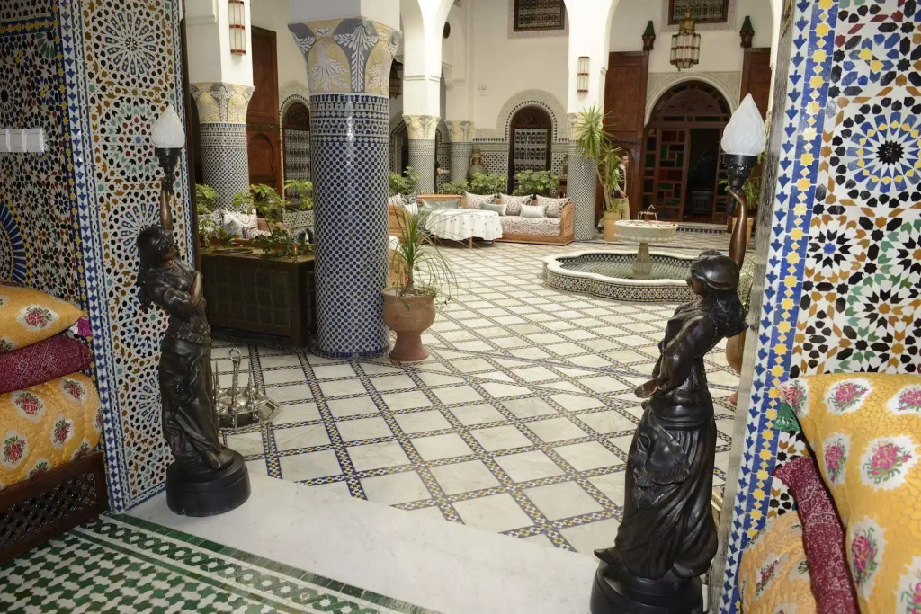 Riad El Yacout - Général