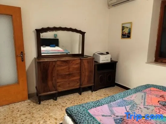 Design Villa, eco,pool, fruit garden close to sea