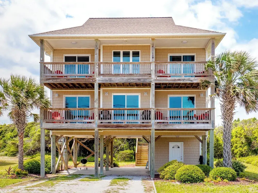 Pelican Palms by Topsail Realty