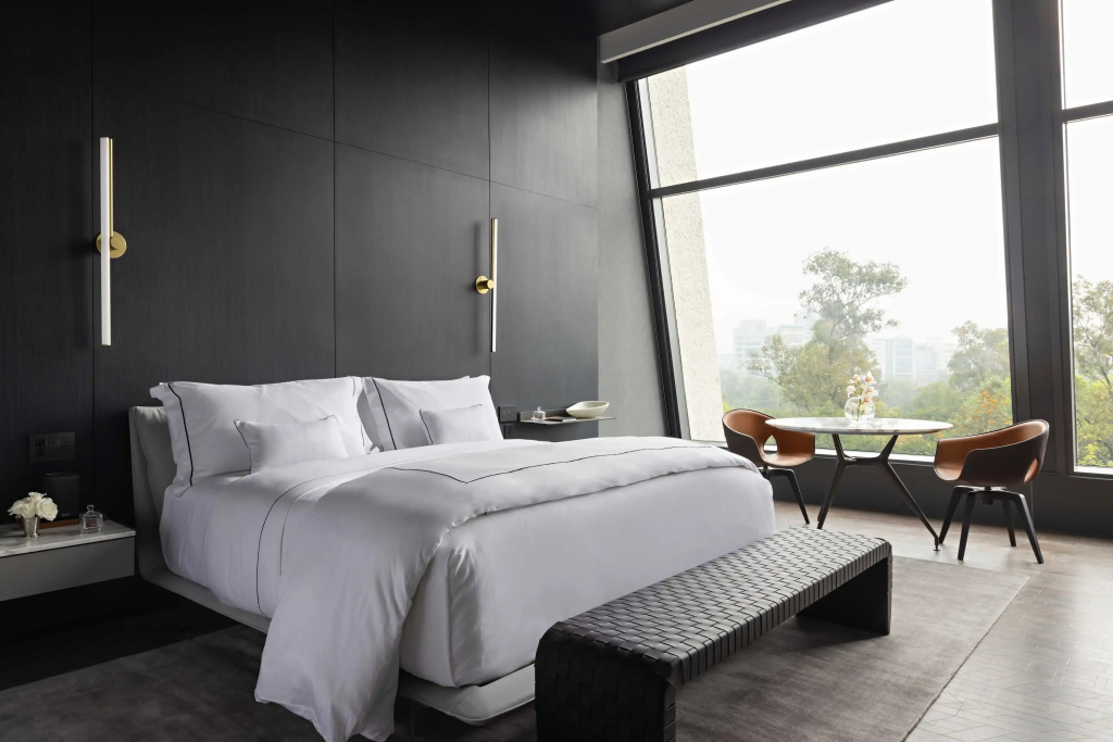 Alexander Suite