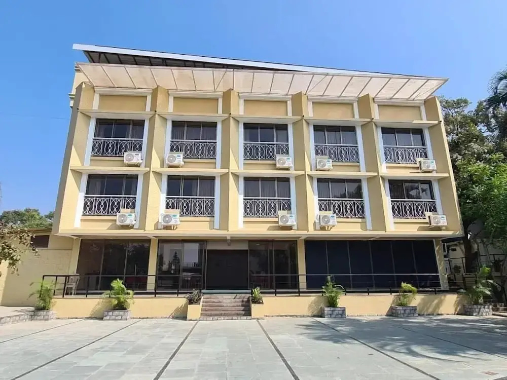 Hotel Sapphire