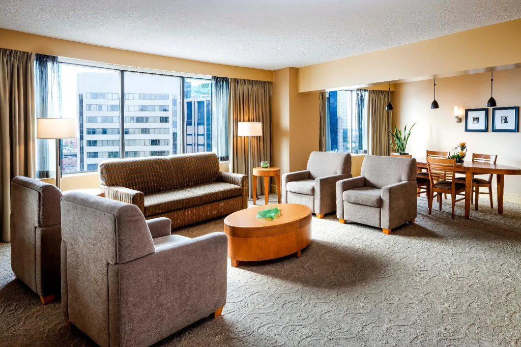 Standard room with city view