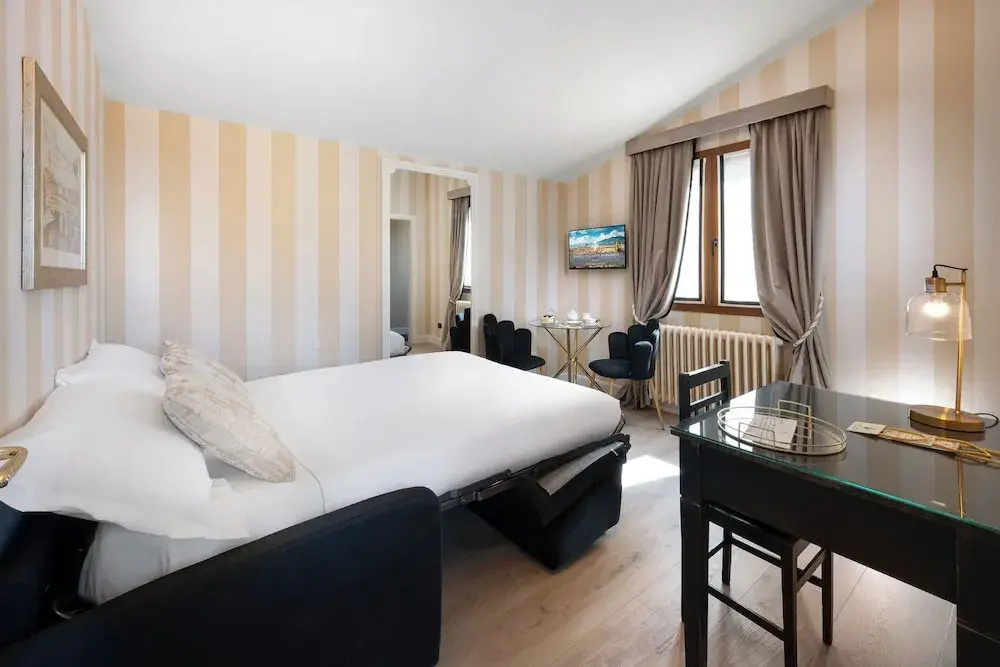Hotel photo 20
