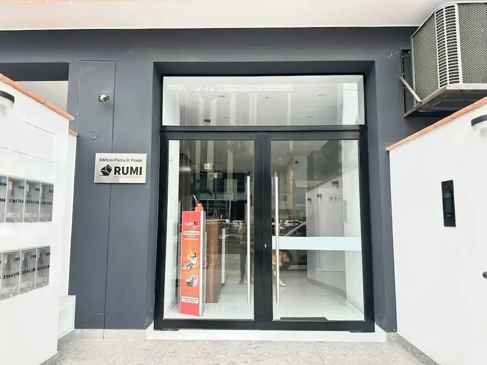 Modern 1BR on J Prado Board San Isidro