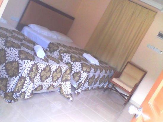 Penarak Bamboo Beach Motel