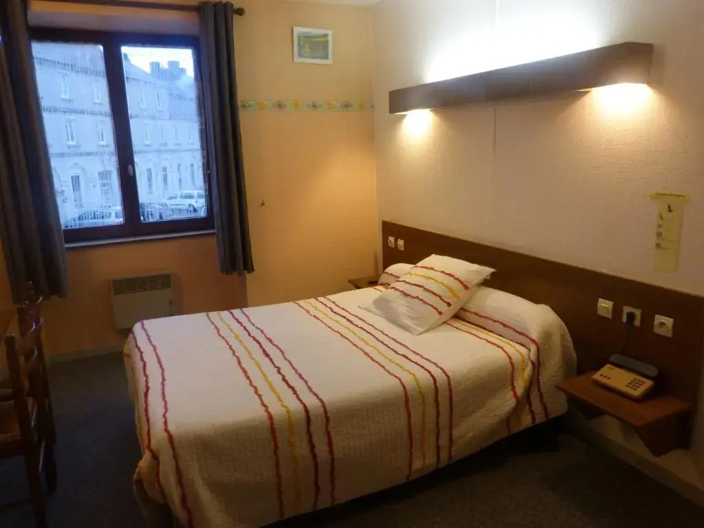 Standard Double room (full double bed)