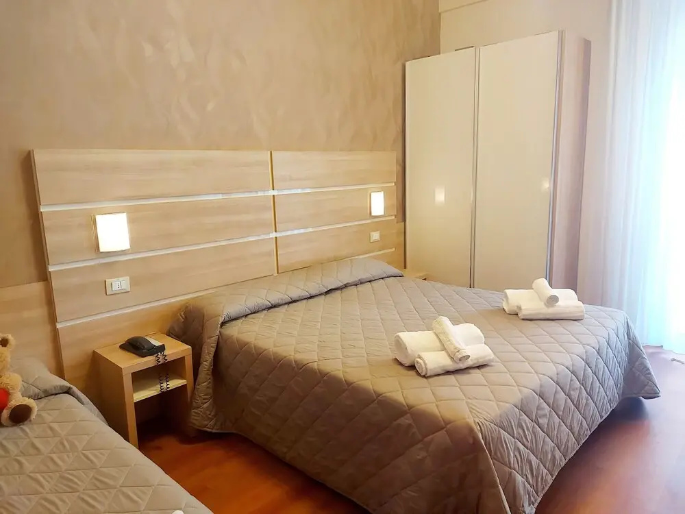 Standard Triple room with balcony