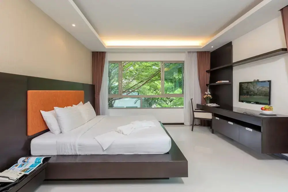 2 Bedrooms Suite with balcony