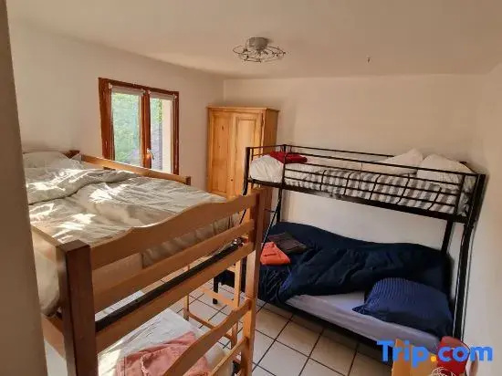 Charming 5-Bedroom Perigord Retreat with Pool and Garden