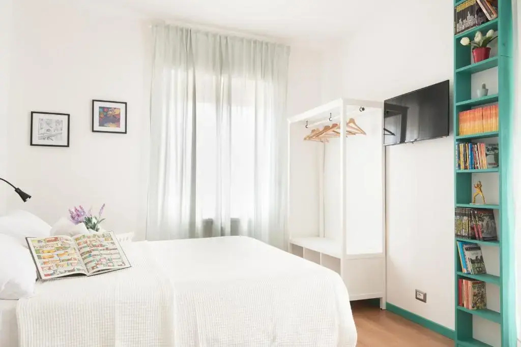 Standard Double room with balcony (full double bed)