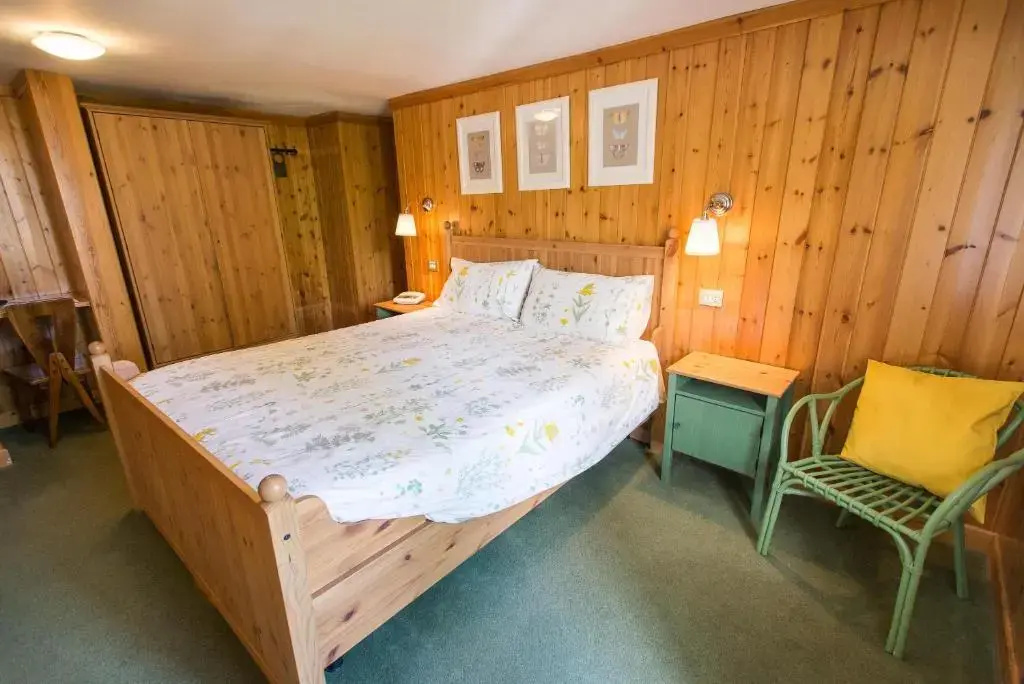 Standard Double room with balcony (full double bed)