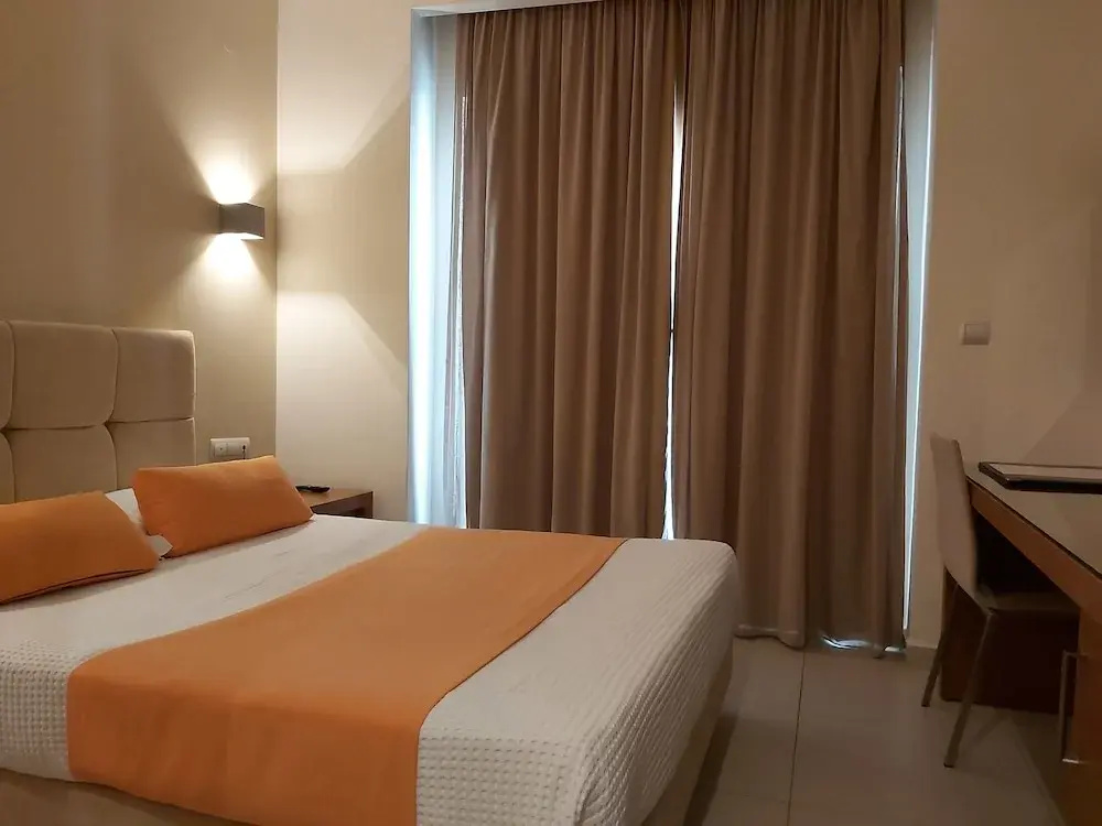 Economy Double room with balcony and with city view (full double bed)