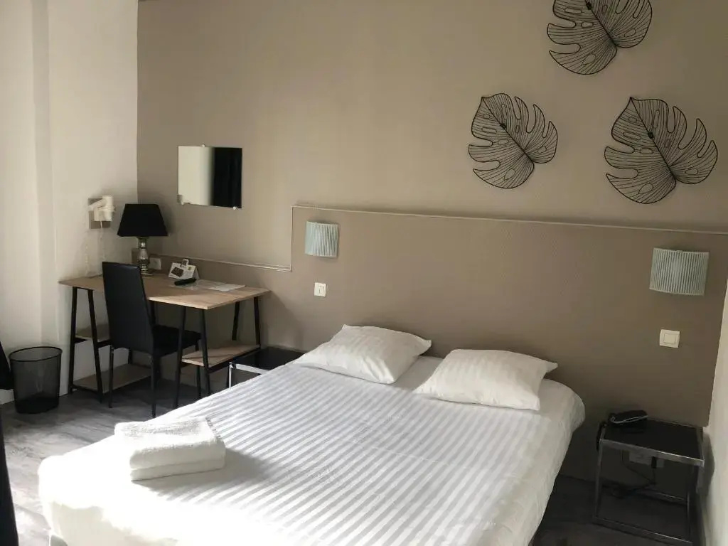 Standard Double room (full double bed)