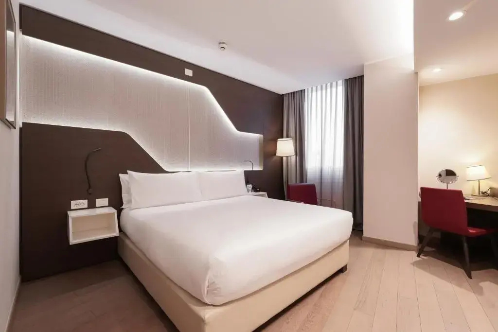 DoubleTree by Hilton Hotel Yerevan City Centre - Tap to explore photos