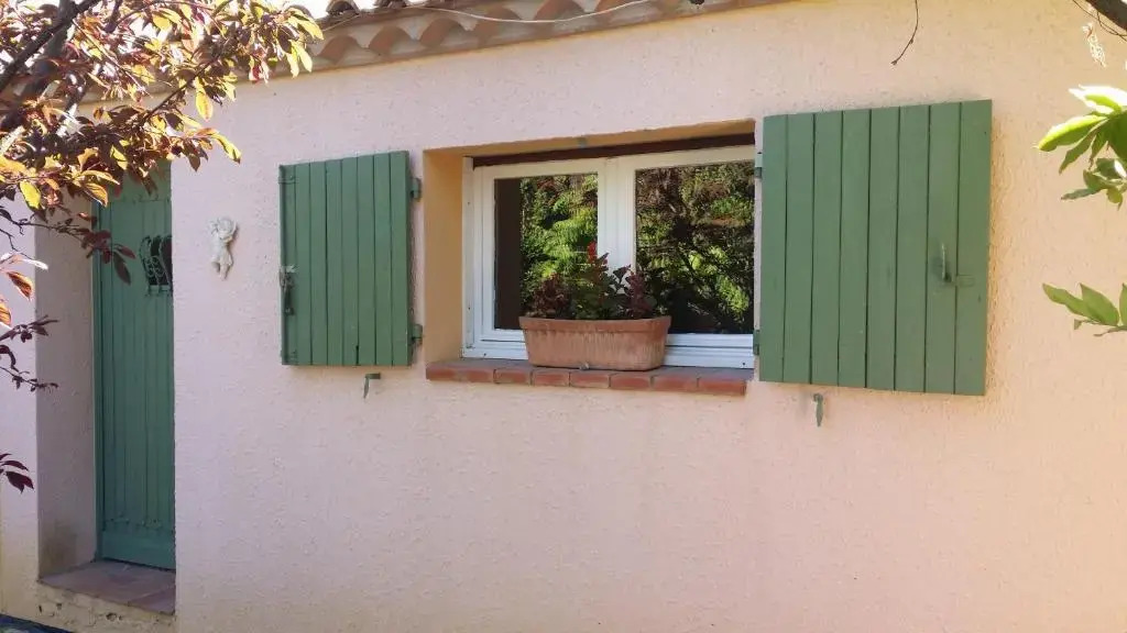 花園景標準雙人房,配備雙人床