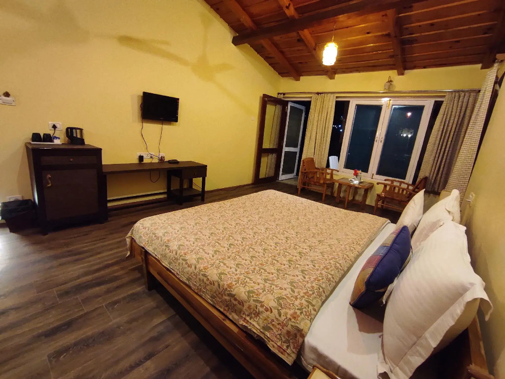 Aamod Monolith Resort Bhimtal - Chambres