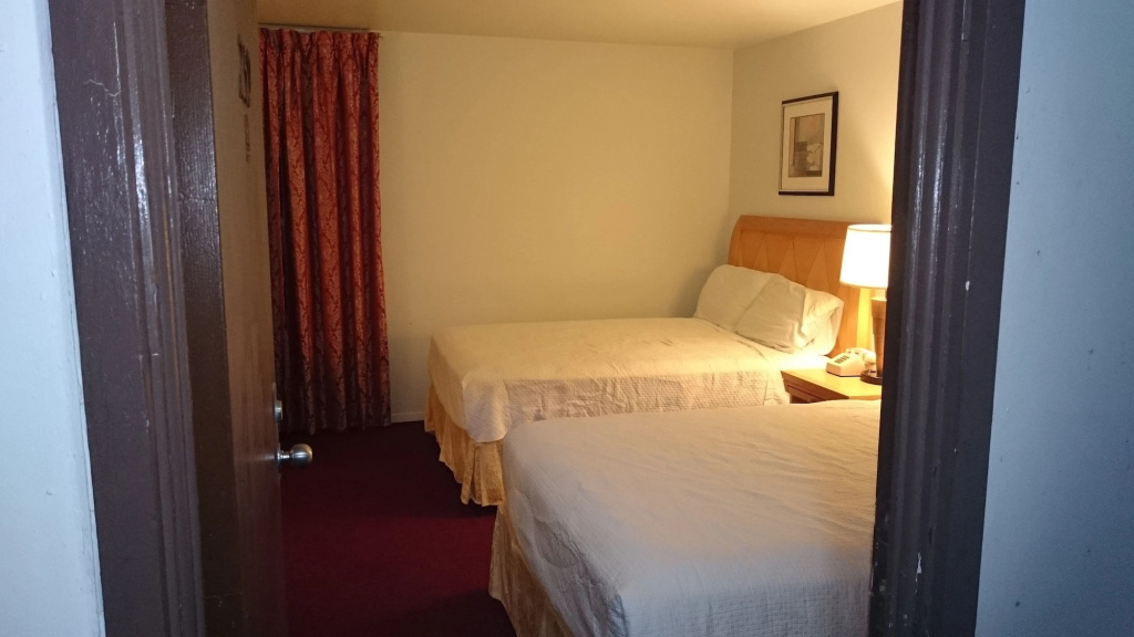 Greenview Inn Riverhead — 5